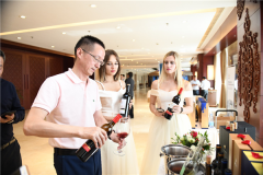 澳门火星棋牌网站乌海市将继续举办中国乌海一带一路世界沙漠葡萄酒节